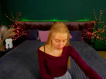 Cam4 Free Live Porn of Alina__Blonde