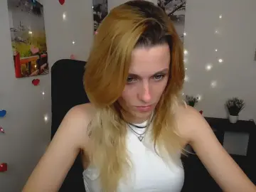 Cam4 Adult Webcam of PeppyMia