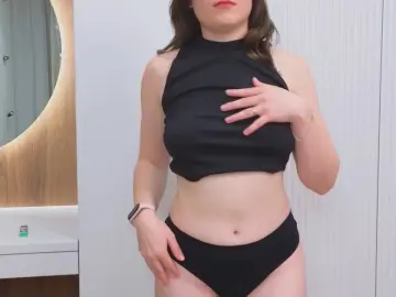 Cam4 Nude Webcam of AngelenaLawton