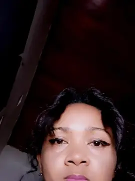 Cam4 Free Live Porn of queenny1