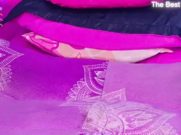 Cam4 Live Sex Cam of Adriana_55