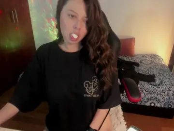 Cam4 Live Sex Cam of Loraine_1