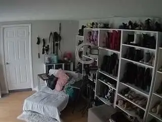 Camsoda Sex Chat of voyeurcam-missoliviablack-03