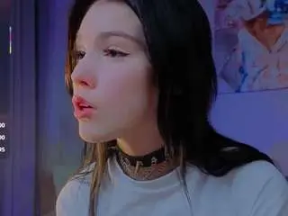 Camsoda Nude Webcam of sophieskyangel