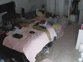 Camsoda Adult Webcam of voyeurcam-house-charleys-room