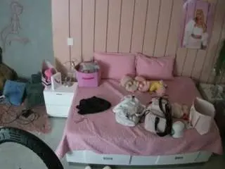 Camsoda Adult Webcam of voyeurcam-casa-salsa-bedroom-1