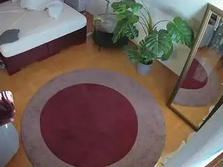 Camsoda Live Sex of voyeurcam-julmodels-whitebed-5