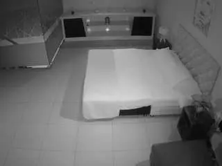 Camsoda Nude Webcam of voyeurcam-jb-office-1