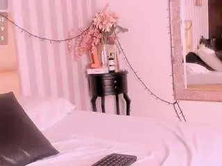 Camsoda Free Live Porn of darkhonney