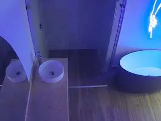 Camsoda Nude Webcam of voyeurcam-casa-salsa-bathroom-6