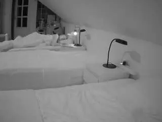 Camsoda Free Live Porn of voyeurcam-julmodels-bed-3