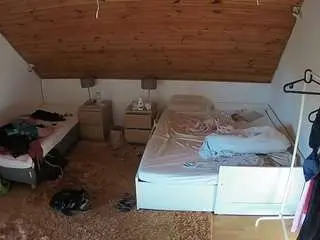 Camsoda Sex Chat of voyeurcam-julmodels-whitebed-2