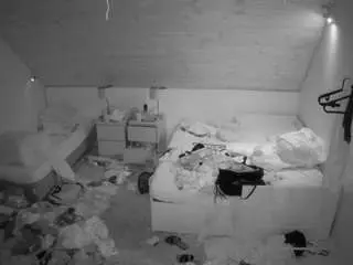 Camsoda Watch Live Sex Cams of voyeurcam-julmodels-whitebed-2