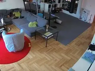 Camsoda Adult Webcam of voyeurcam-julmodels-living-2