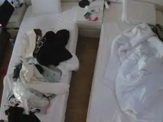 Camsoda Live Sex Cam of voyeurcam-julmodels-bed-5