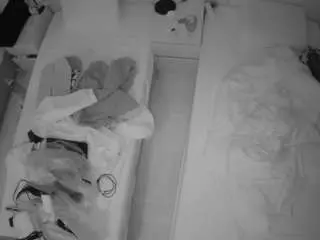 Camsoda Watch Live Sex Cams of voyeurcam-julmodels-bed-5