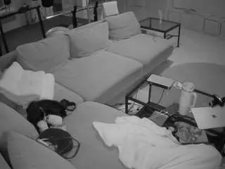 Camsoda Live Sex Cam of voyeurcam-julmodels-living-3