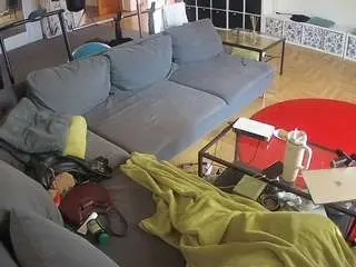 Camsoda Adult Webcams of voyeurcam-julmodels-living-3