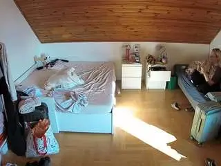 Camsoda Nude Webcam of voyeurcam-julmodels-greybed-3