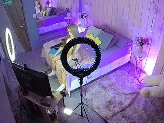 Camsoda Adult Video Chat of voyeurcam-casa-salsa-bedroom-2