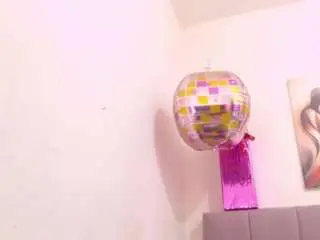 Camsoda Best Webcam of violet-wish