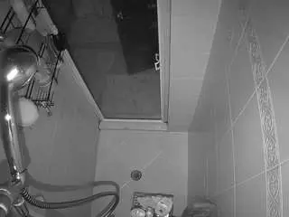 Camsoda Private Sex Chat of voyeurcam-baileybase-shower