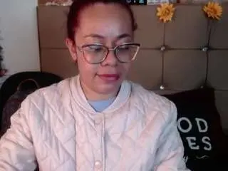 Camsoda Watch Live Sex Cams of peach-moore