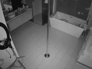 Camsoda Private Sex Chat of voyeurcam-casa-salsa-bathroom-3