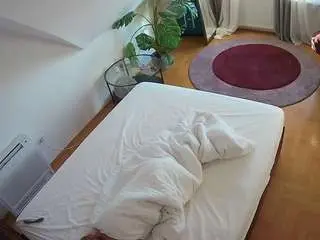 Camsoda Live Porn of voyeurcam-julmodels-whitebed-4