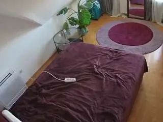 Camsoda Adult Webcams of voyeurcam-julmodels-whitebed-4