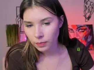 Camsoda Free Porn Cam of lola-swon