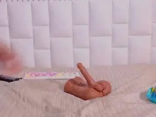 Camsoda Free Live Porn of naughtyebonyy