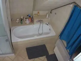 Camsoda Live Porn of voyeurcam-julmodels-bath-2nd-1