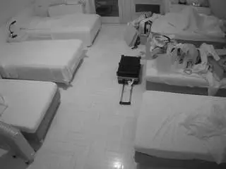 Camsoda Live Sex Cam of voyeurcam-julmodels-bed-6