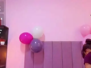 Camsoda Watch Live Sex Cams of hollyhendriix