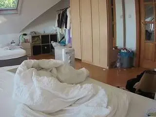 Camsoda Live Porn of voyeurcam-julmodels-bed-1