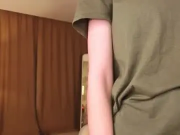 Chaturbate Live Sex Cam of lynettebails