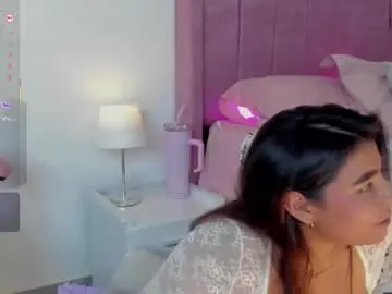 Chaturbate Live Sex Cam of alicethunder_