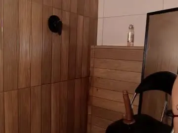 Chaturbate Live Sex of ema_luna_