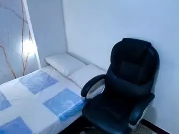 Chaturbate Free Live Porn of emmie_wood1