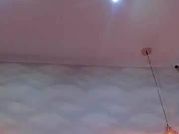 Chaturbate Live Sex Cam of jazlin_angels