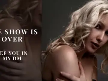 Chaturbate Live Sex Cam of lora_hellyeah