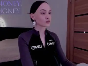 Chaturbate Live Sex Cam of mistress_mialibra