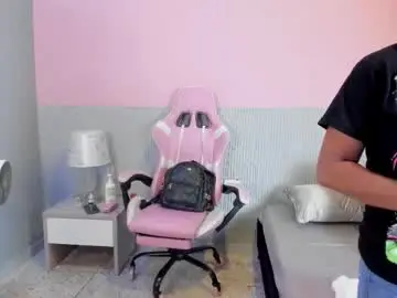 Chaturbate Live Sex Cam of yeika_foxy