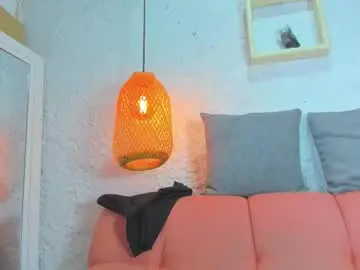 Chaturbate Free Porn Cam of emiily_s