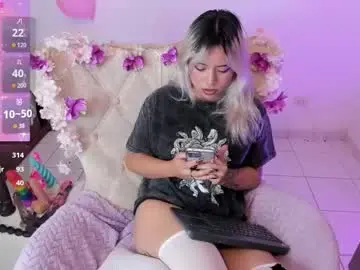 Chaturbate Nude Webcam of nataliahenao_69