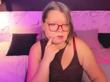 Chaturbate Live Sex Cam of shannonshine