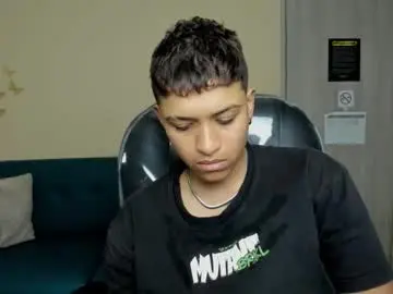 Chaturbate Sex Chat of dominick_joness