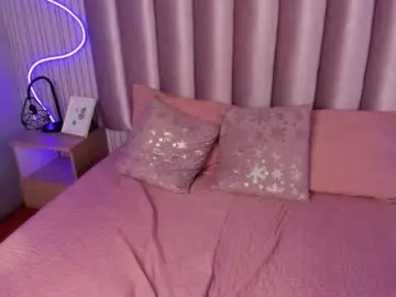 Chaturbate Watch Live Sex Cams of samanthapeachs