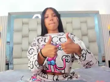 Chaturbate Best live sex cam show of pocahontas_pow